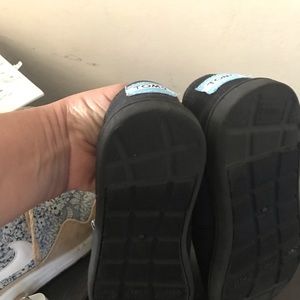 Size 1 girls TOMS